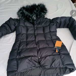 Northface with fur Parkina, brand new with tags